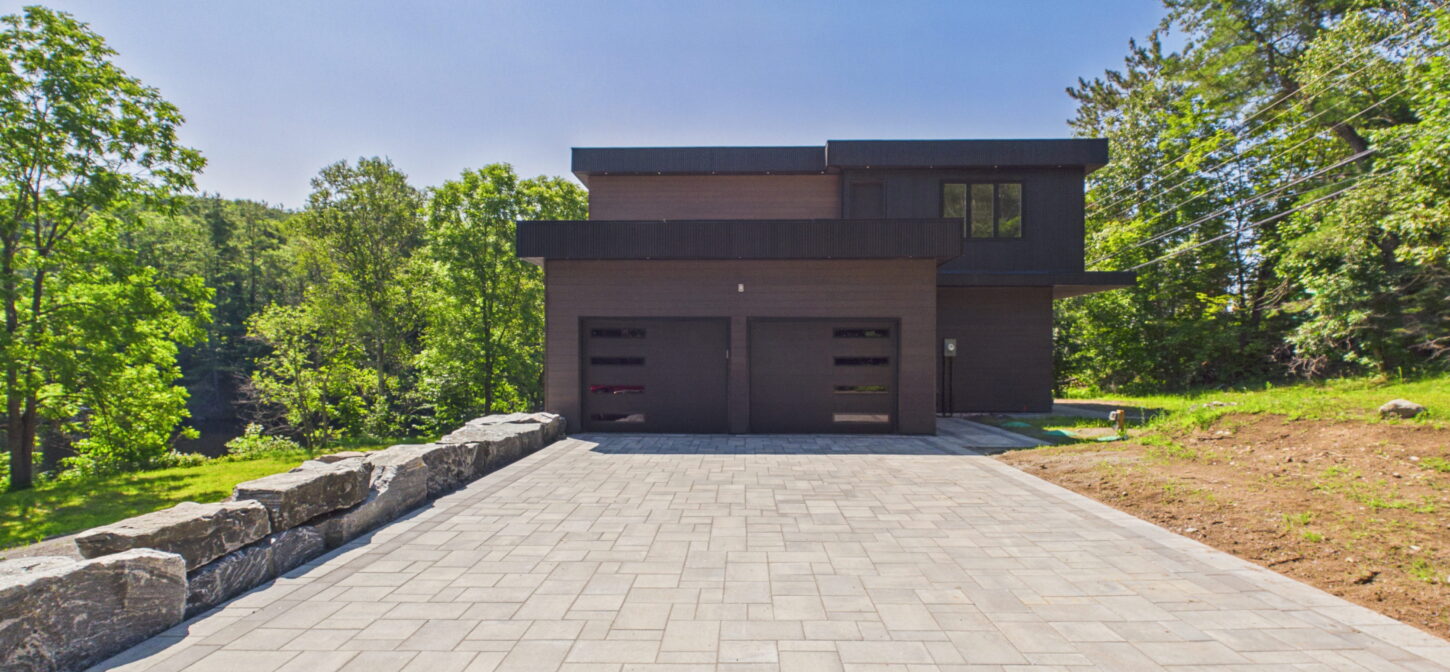 492 Brunel Rd - The Bemmann Team